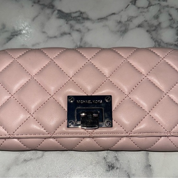 Michael Kors Handbags - Michael Kors Blush Quilted Wallet